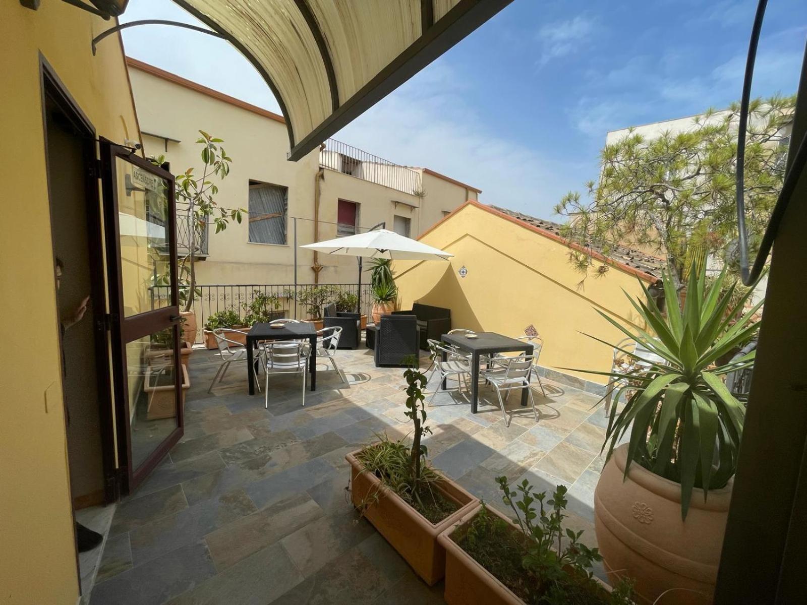 Hotel Cortese Палермо Екстериор снимка
