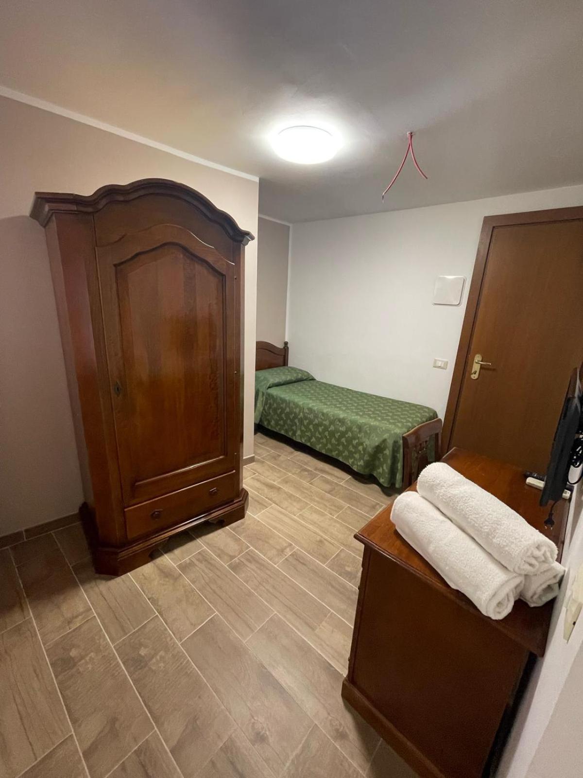 Hotel Cortese Палермо Екстериор снимка