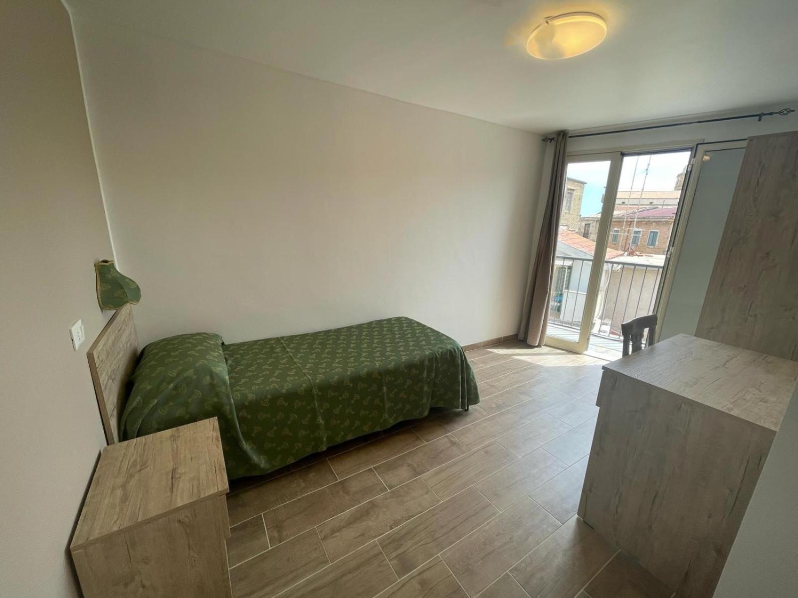 Hotel Cortese Палермо Екстериор снимка