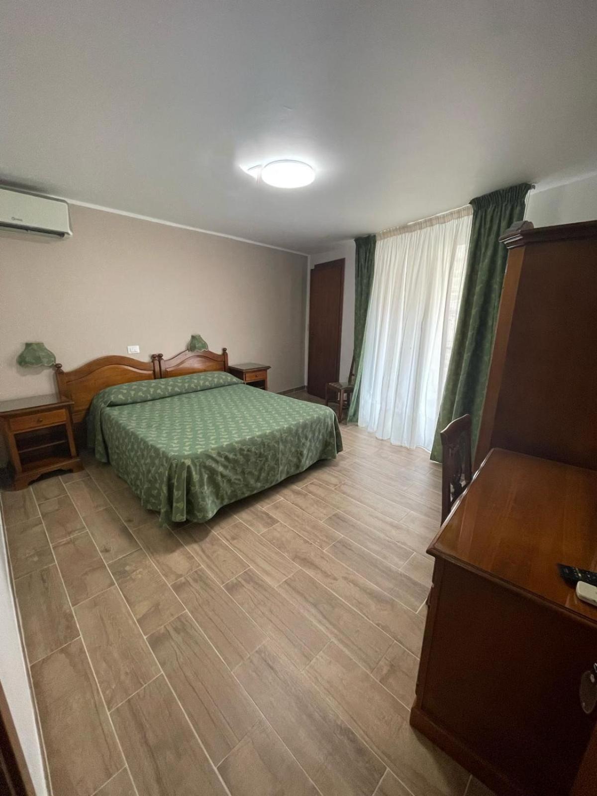 Hotel Cortese Палермо Екстериор снимка