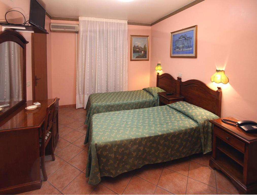 Hotel Cortese Палермо Стая снимка