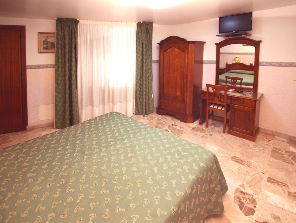 Hotel Cortese Палермо Стая снимка